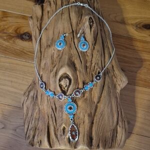 Avon NRT Southwestern Necklace And Earrings